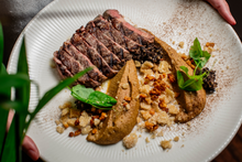 Carregar imagem no visualizador da galeria, Jantar de Ano Novo 2026 | Quitéria