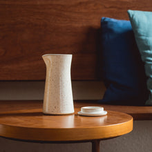 Carregar imagem no visualizador da galeria, Bule em cerâmica