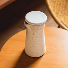 Carregar imagem no visualizador da galeria, Bule em cerâmica