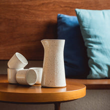 Carregar imagem no visualizador da galeria, Bule em cerâmica