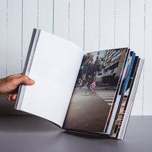 Carregar imagem no visualizador da galeria, BEL LOBO E BOB NERI: VIDA E OBRA