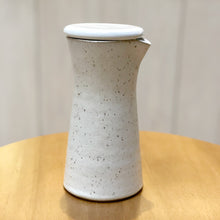 Carregar imagem no visualizador da galeria, Bule em cerâmica