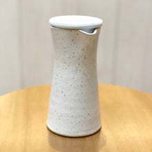 Carregar imagem no visualizador da galeria, Bule em cerâmica