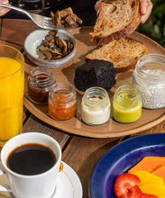 Load image into Gallery viewer, Vegan Breakfast | Quitéria
